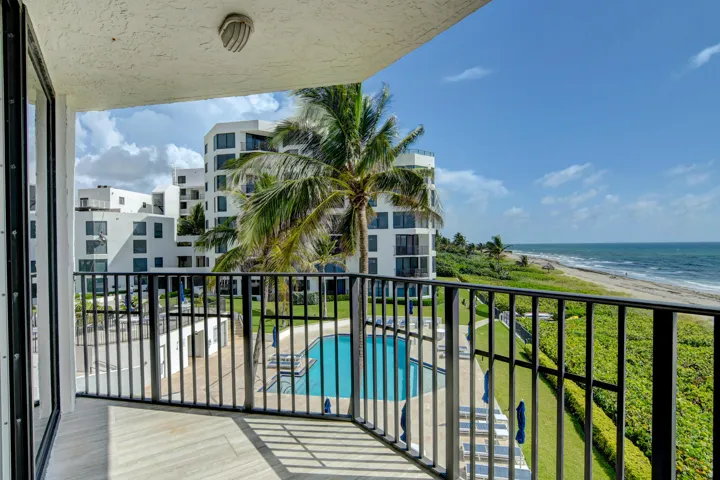Balcony Ocean & Pool View