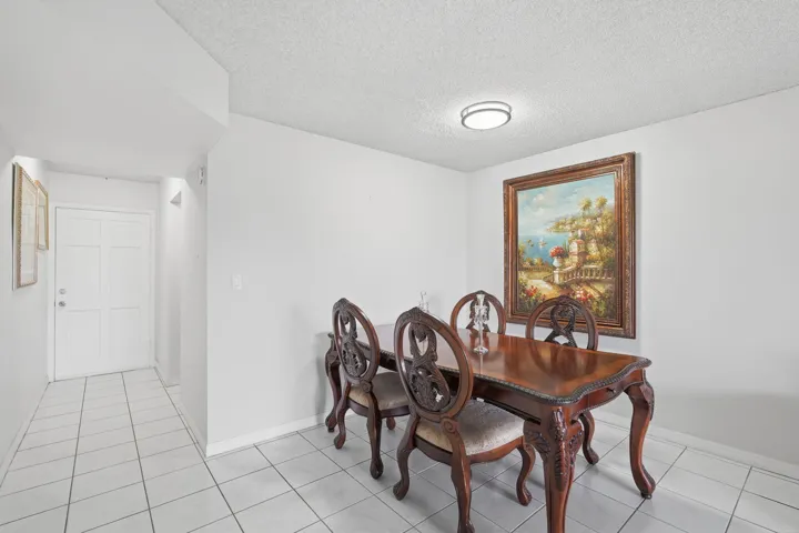 Dining room and entry foyer (kitchen is behind that wall)