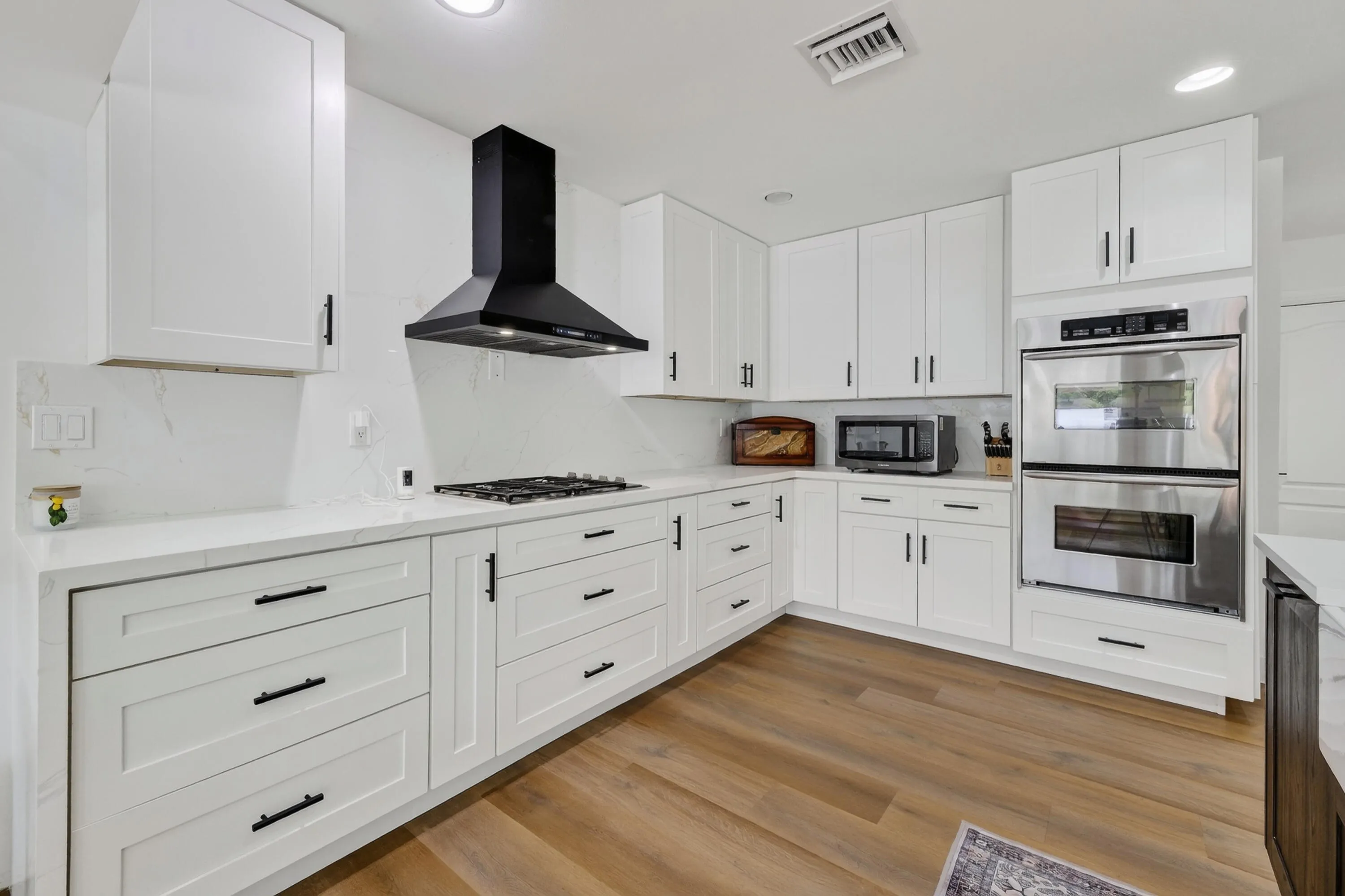 329 Isle of Capri Drive. Fort Lauderdale