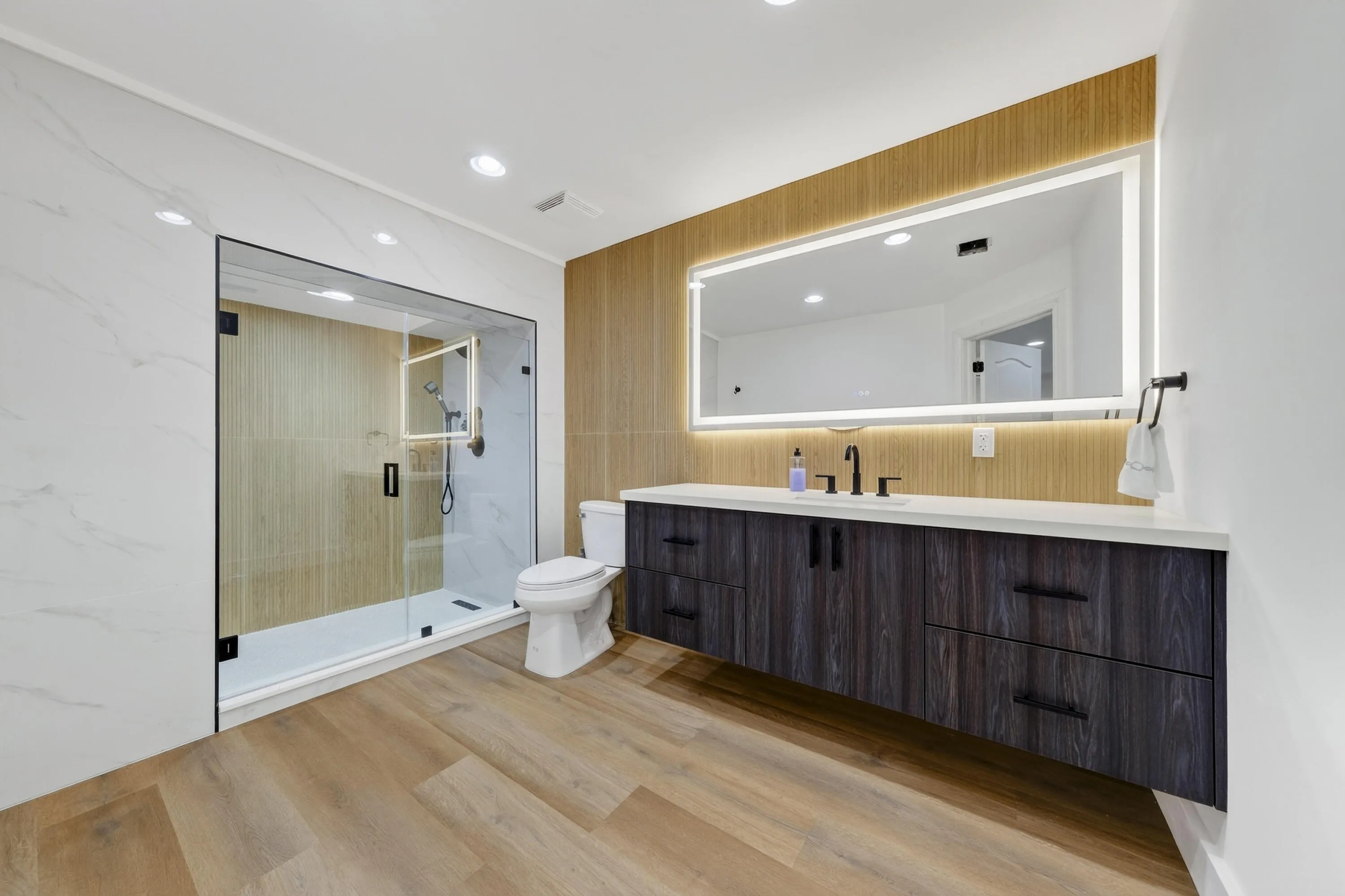 329 Isle of Capri Drive. Fort Lauderdale