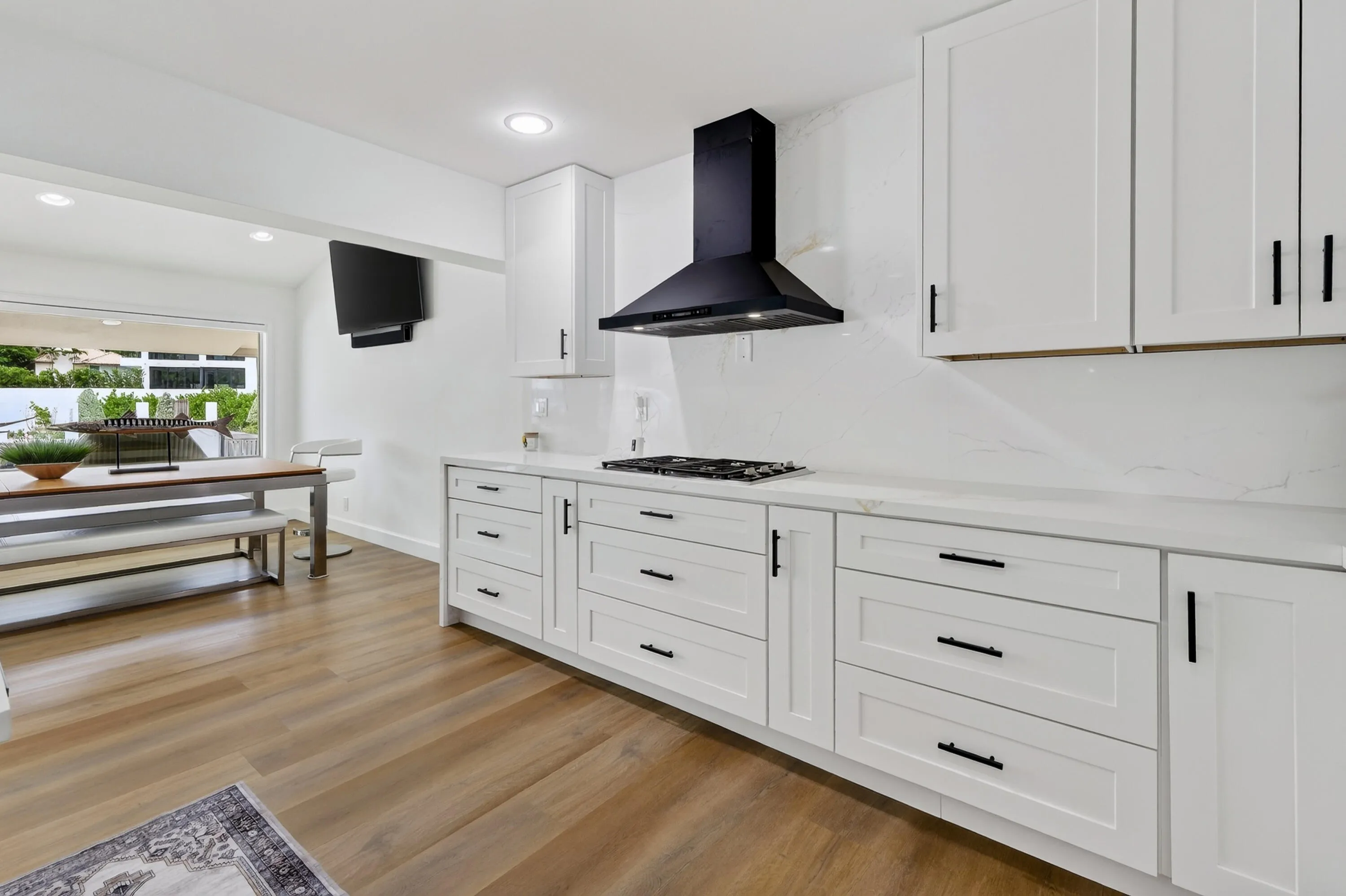 329 Isle of Capri Drive. Fort Lauderdale