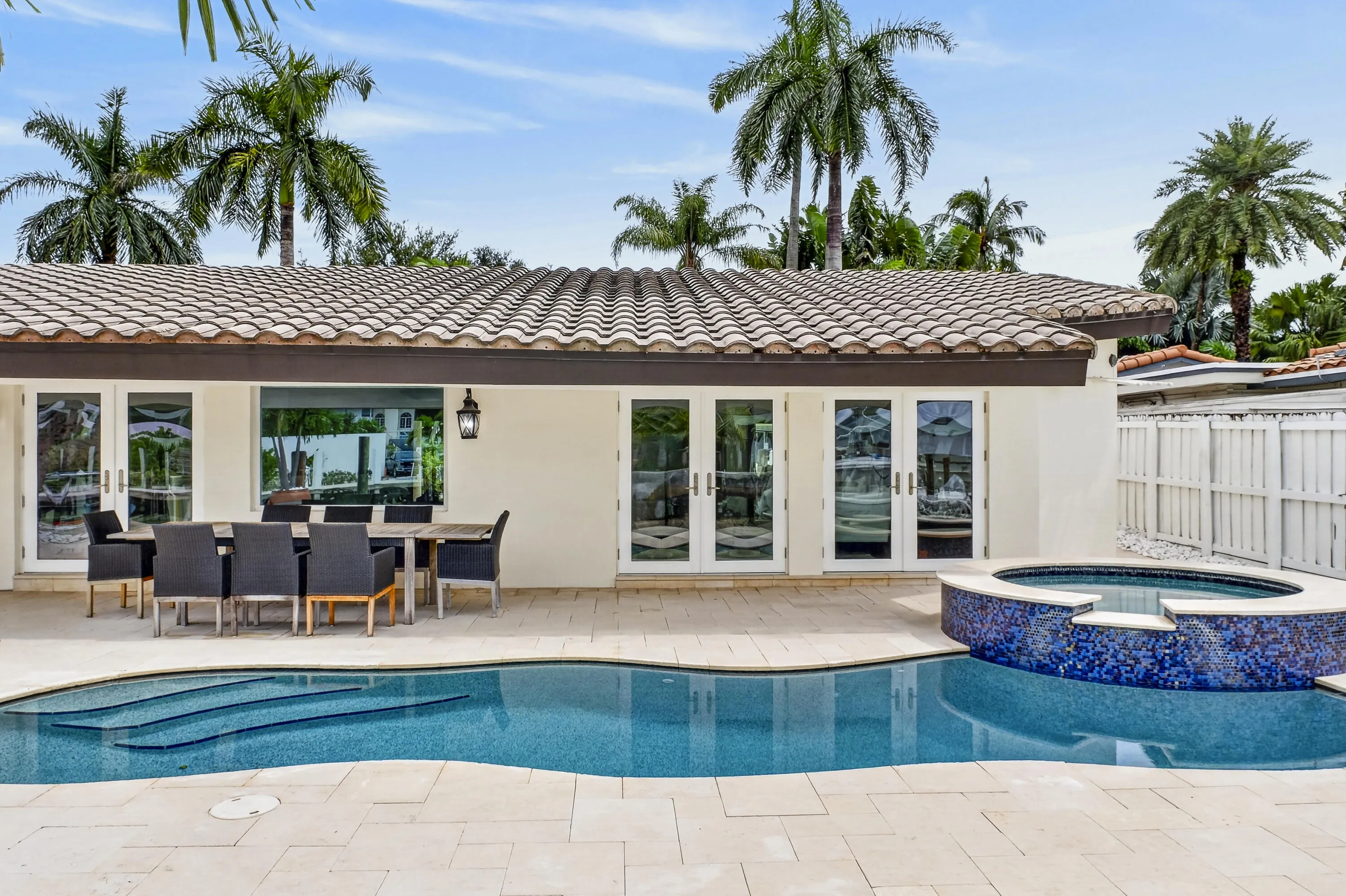 329 Isle of Capri Drive. Fort Lauderdale