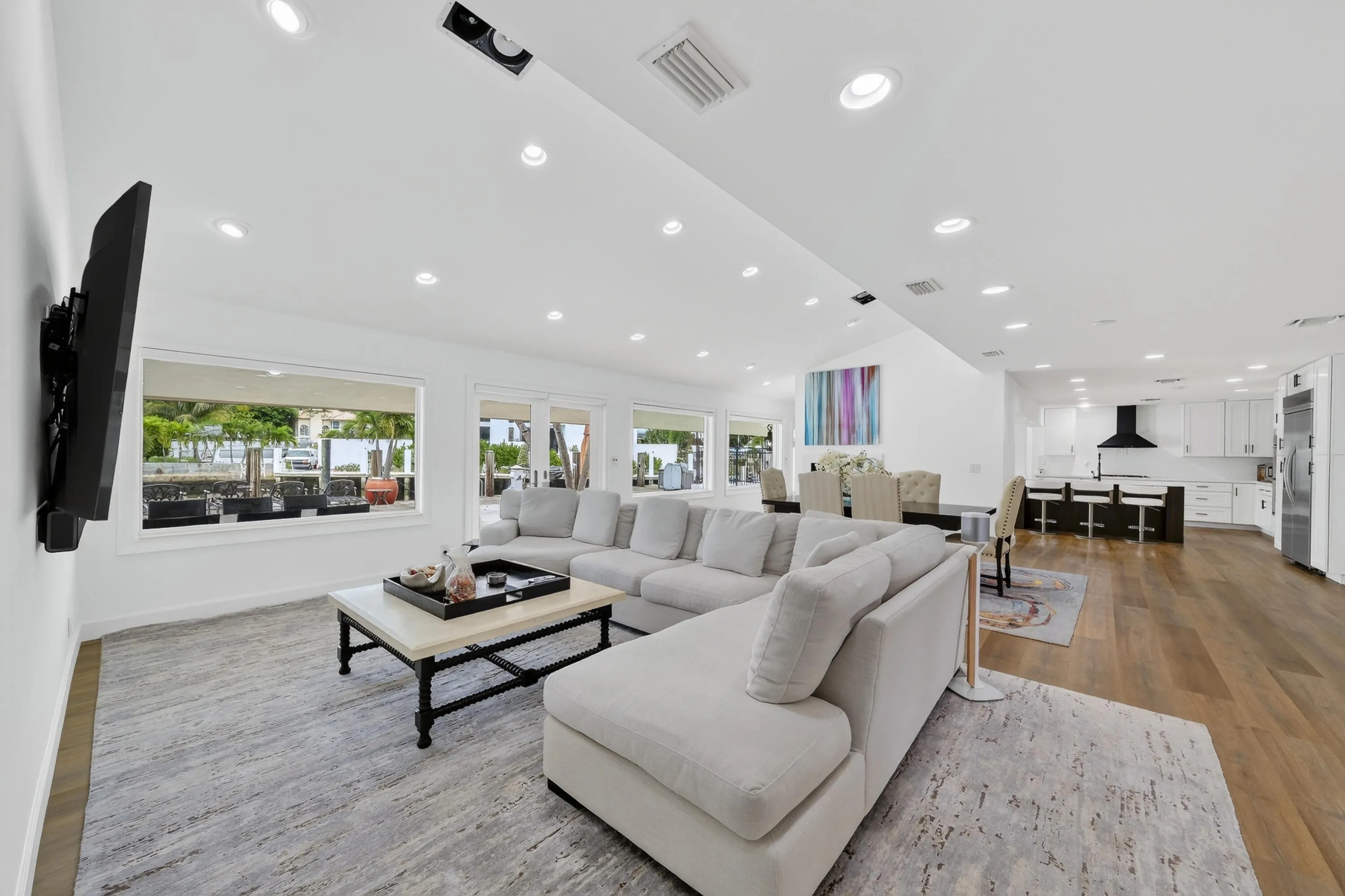 329 Isle of Capri Drive. Fort Lauderdale