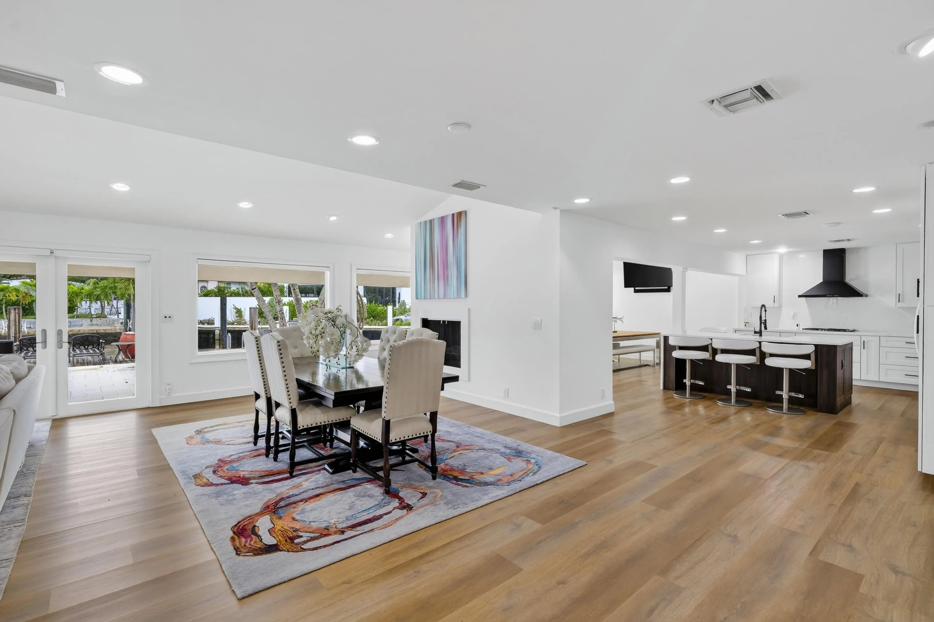 329 Isle of Capri Drive. Fort Lauderdale