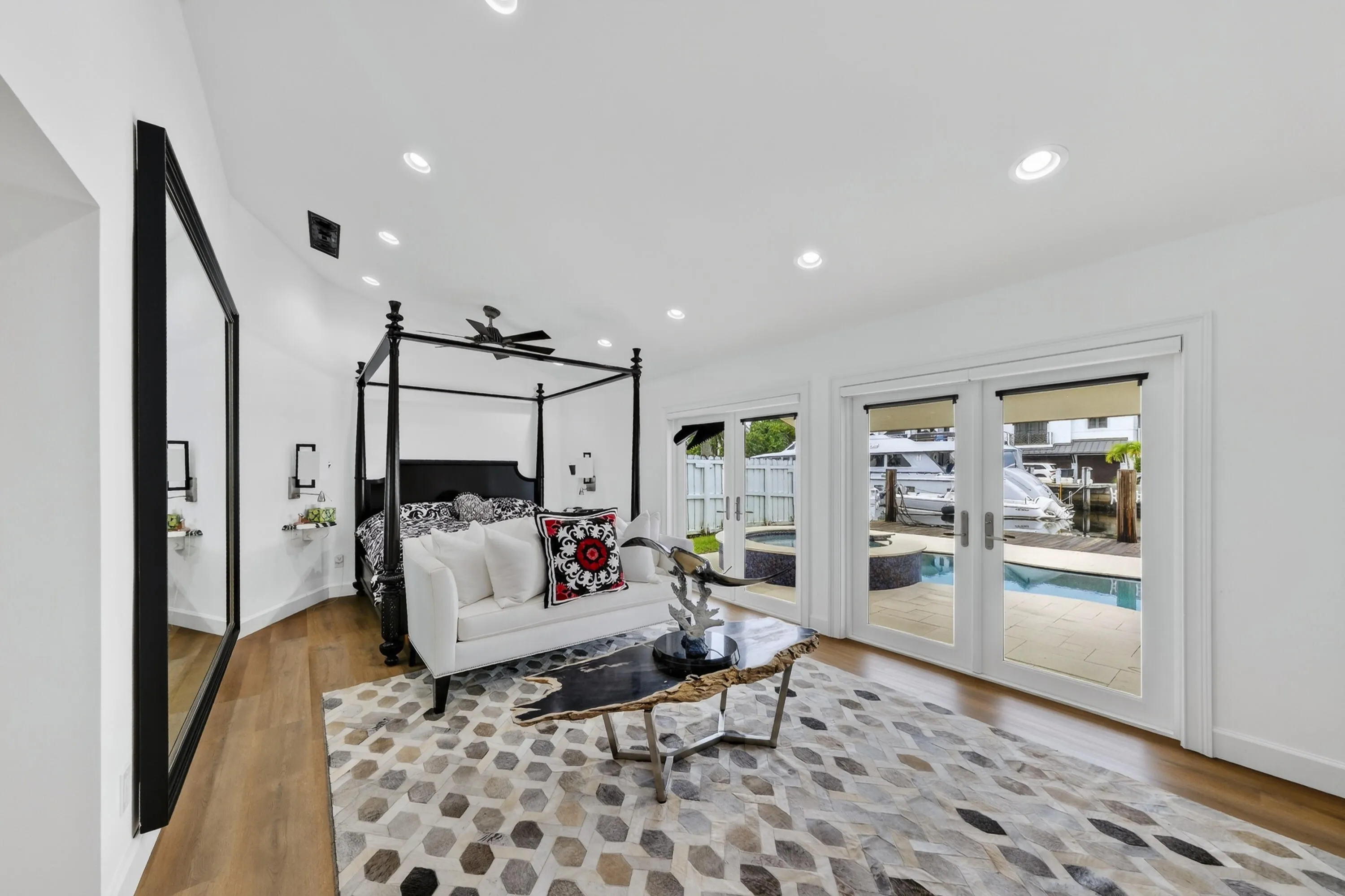 329 Isle of Capri Drive. Fort Lauderdale
