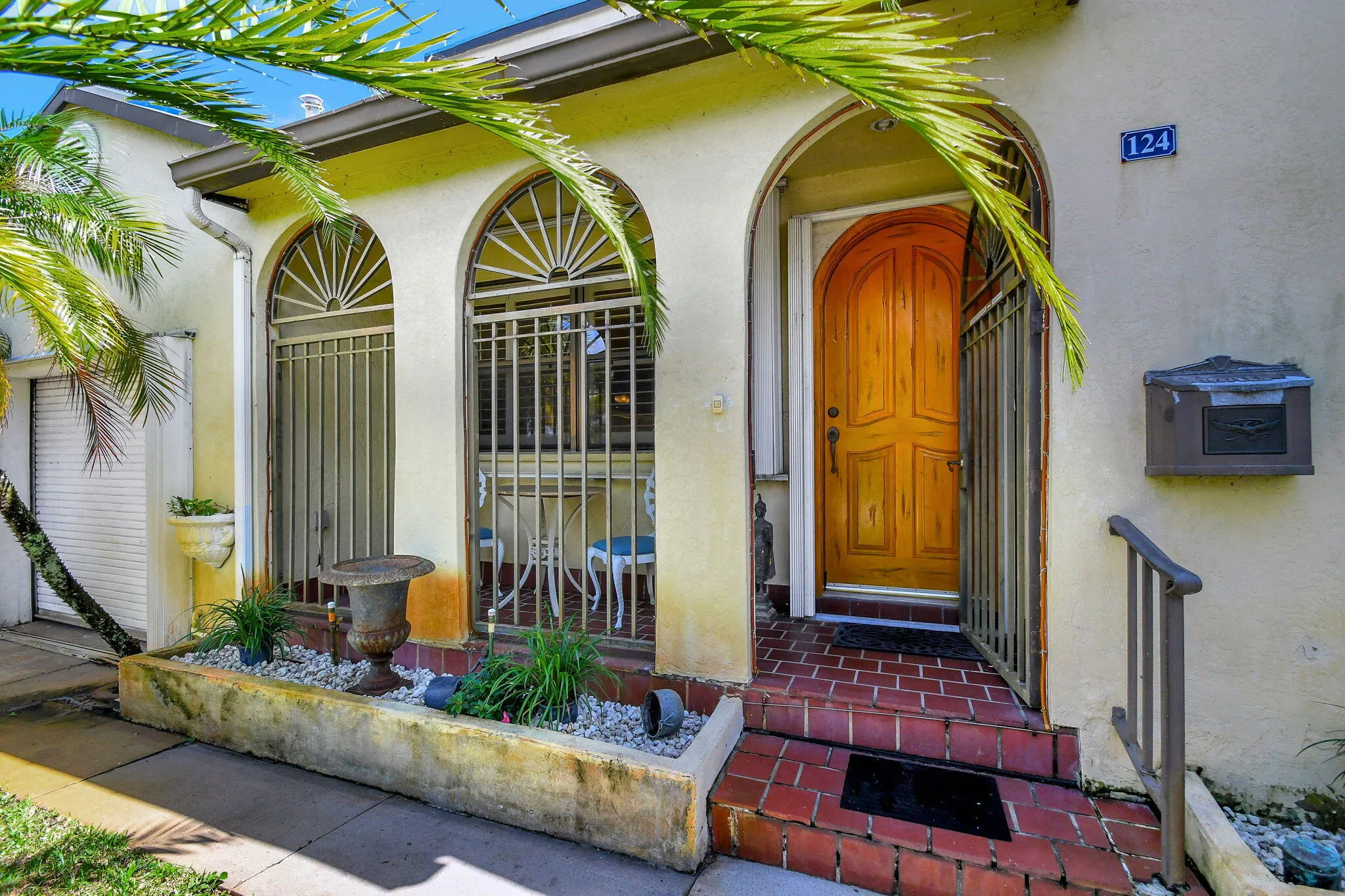 4-web-or-mls-House (4)