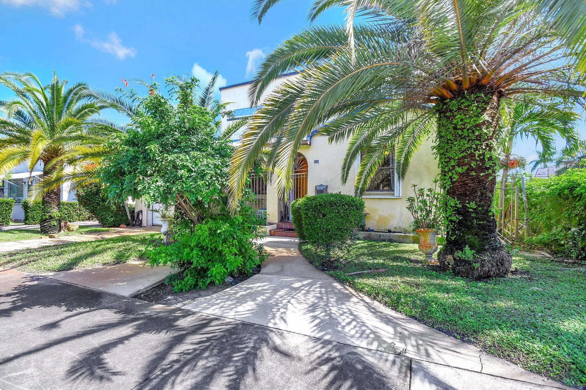 3-web-or-mls-House (3)