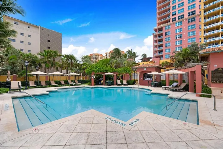 pool east
