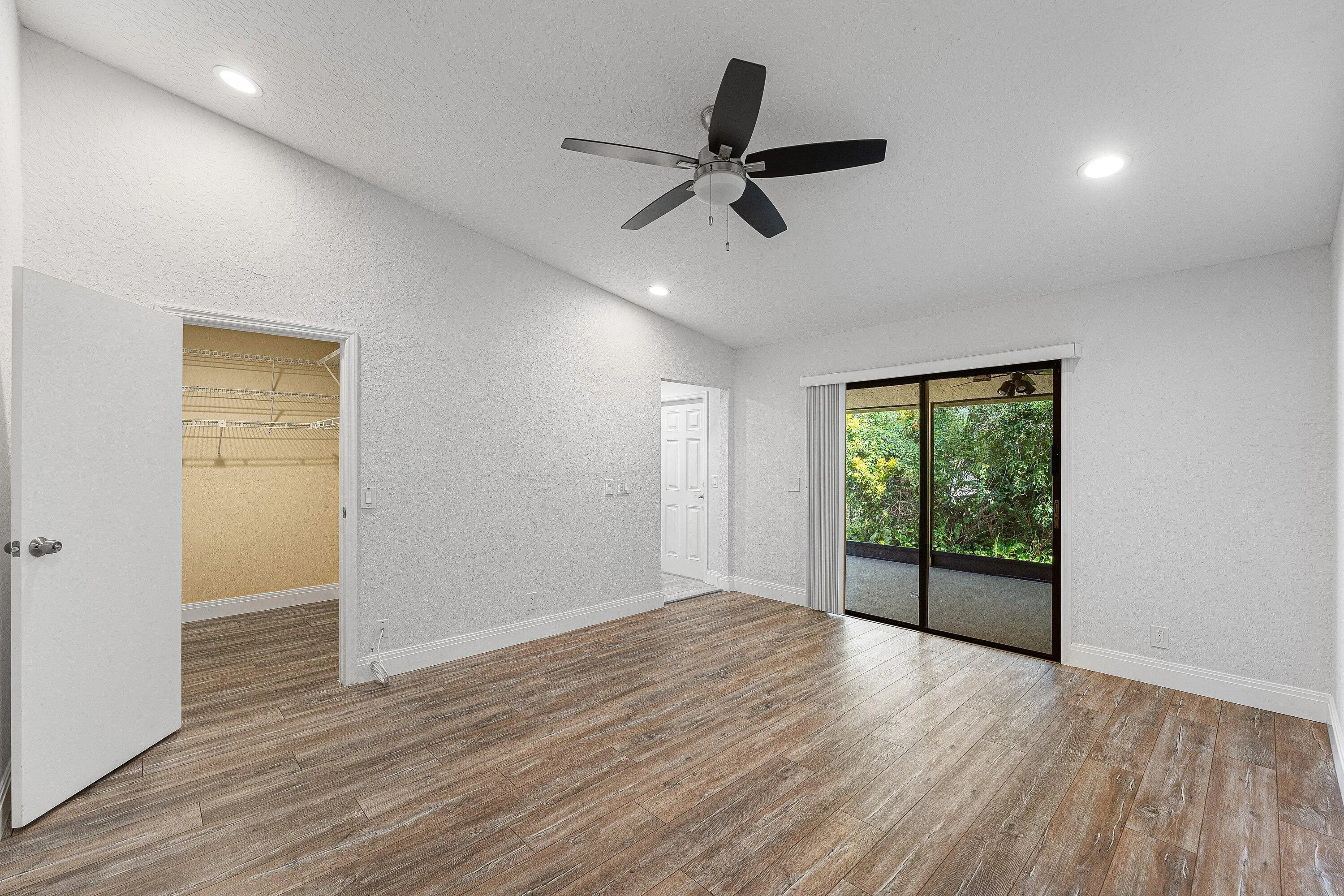 019-13853SheffieldStreet-Wellington-FL-3