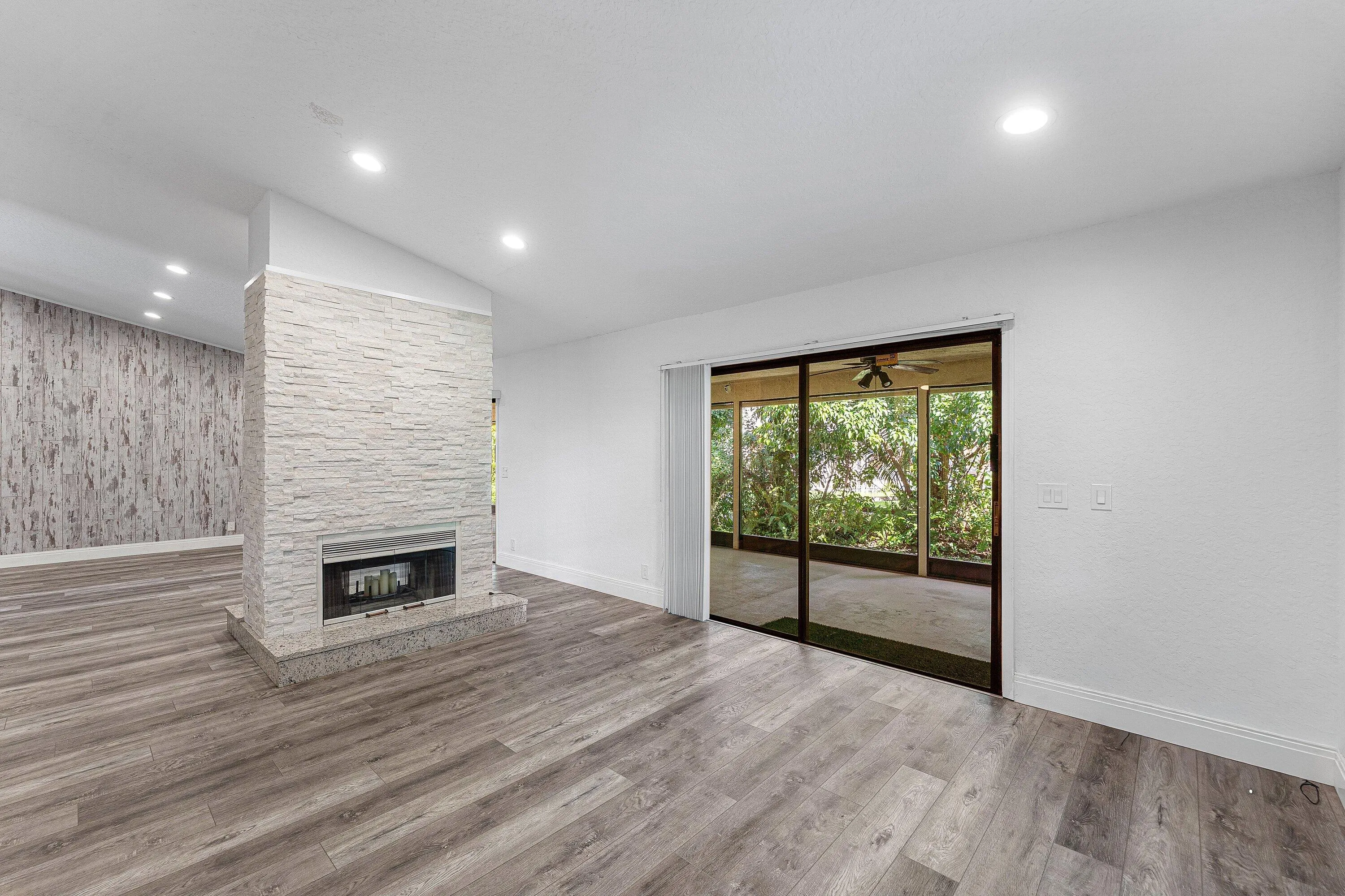012-13853SheffieldStreet-Wellington-FL-3