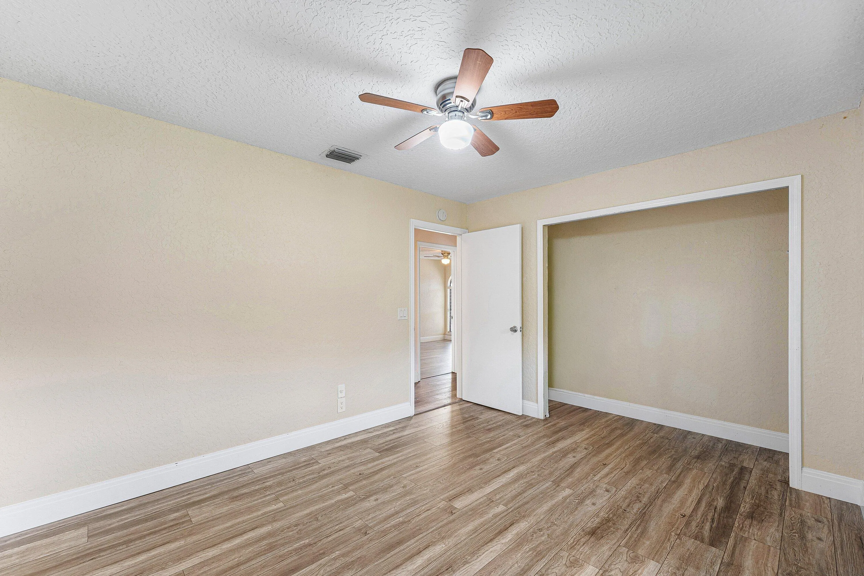 030-13853SheffieldStreet-Wellington-FL-3