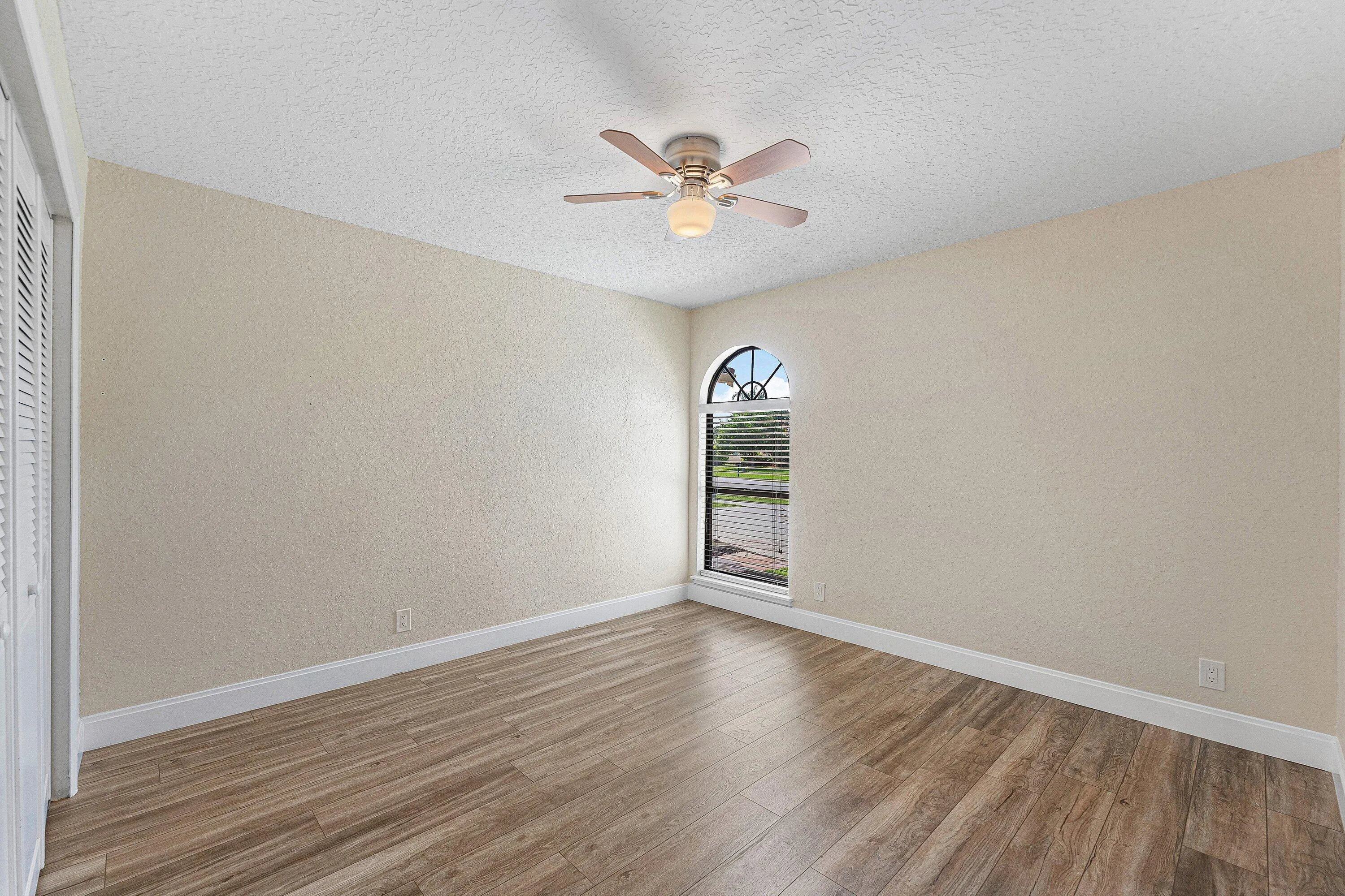 025-13853SheffieldStreet-Wellington-FL-3
