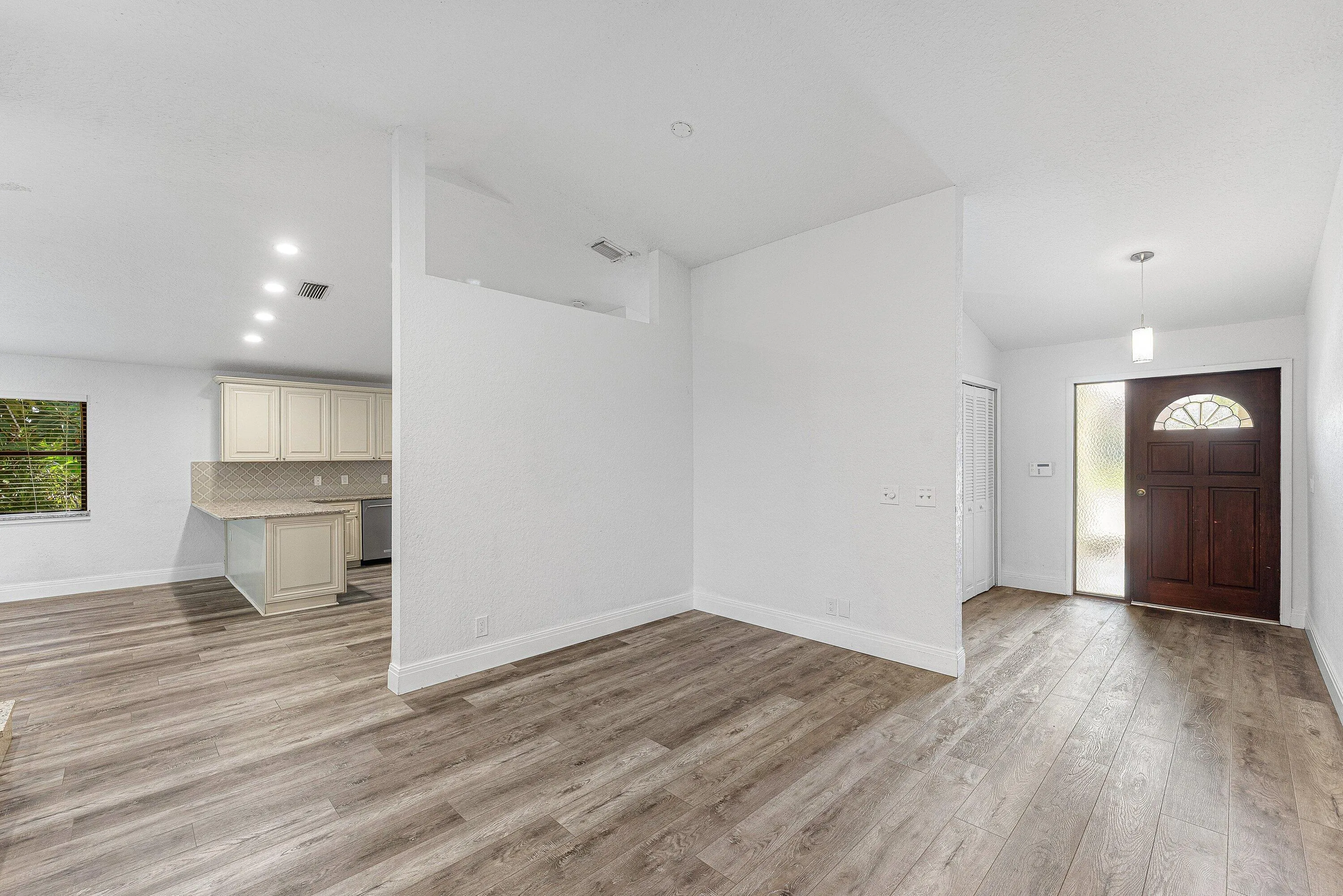 005-13853SheffieldStreet-Wellington-FL-3