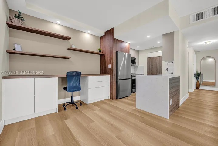 kitchen/work space