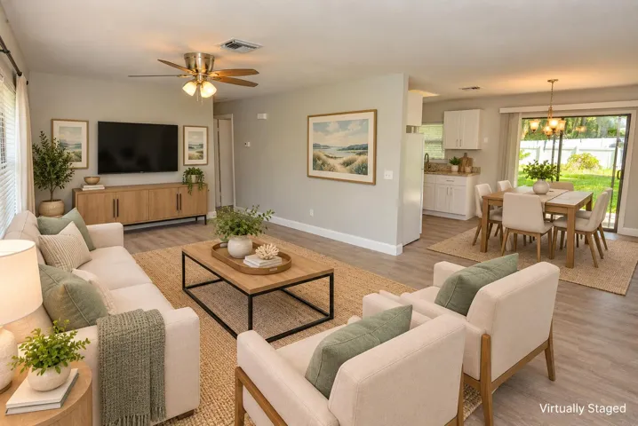 7904 LivRm Dining Rm