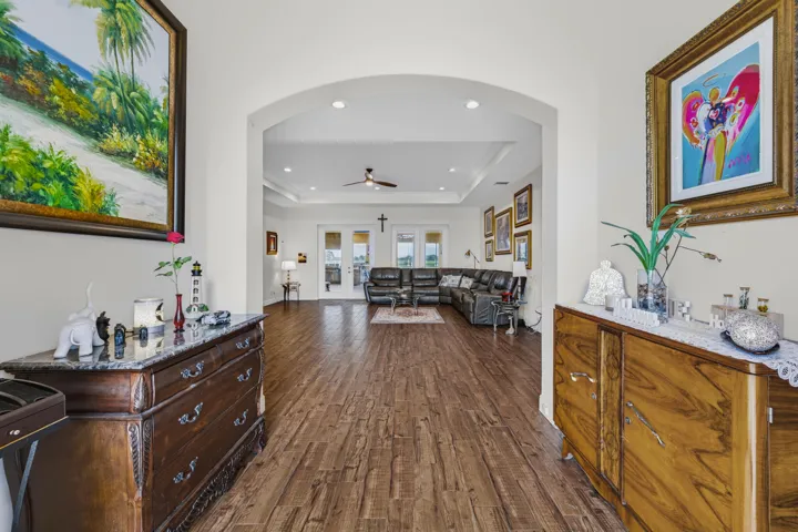 Elegant Foyer Entryway