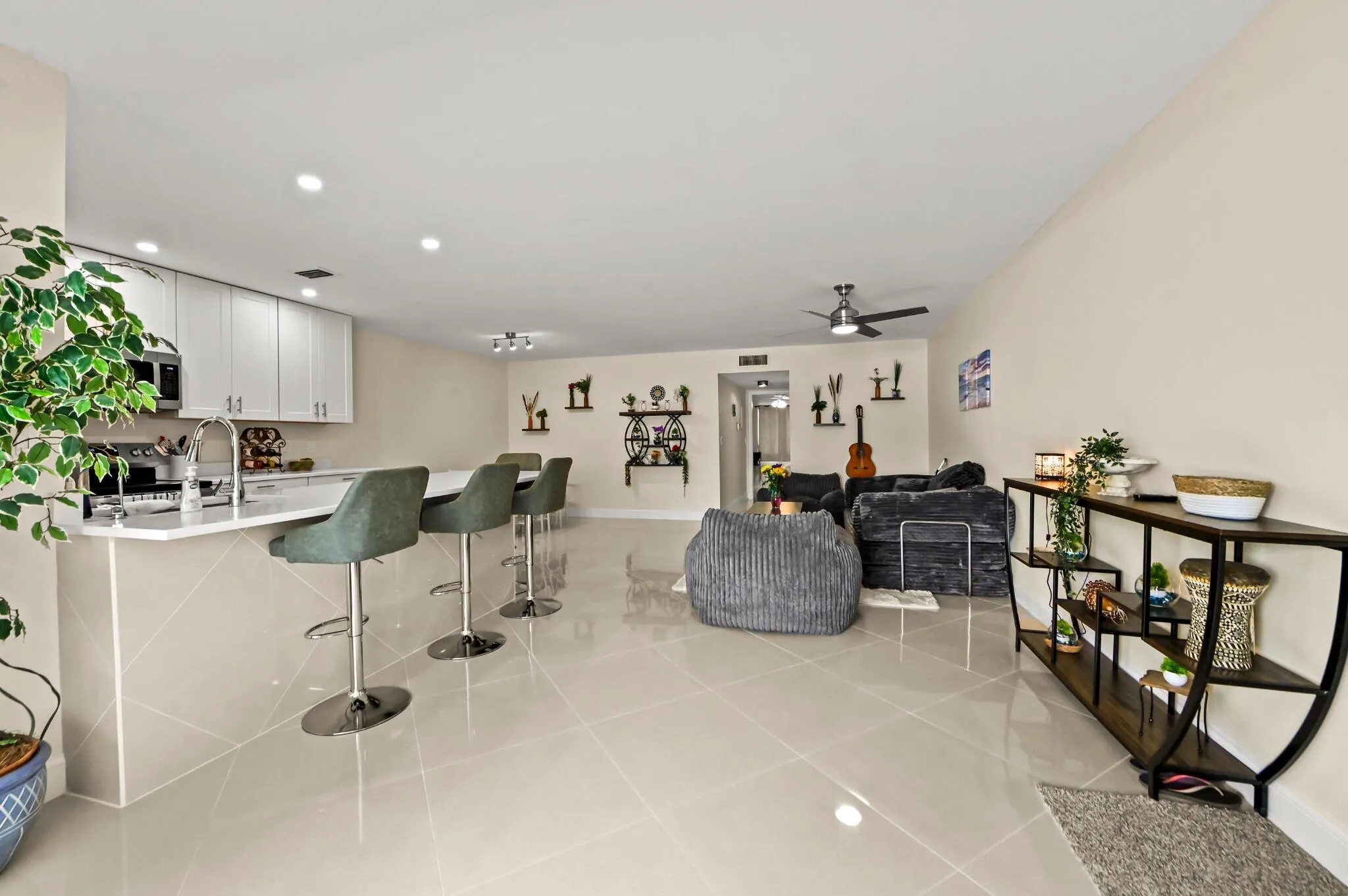 05-Open_Living_Kitchen