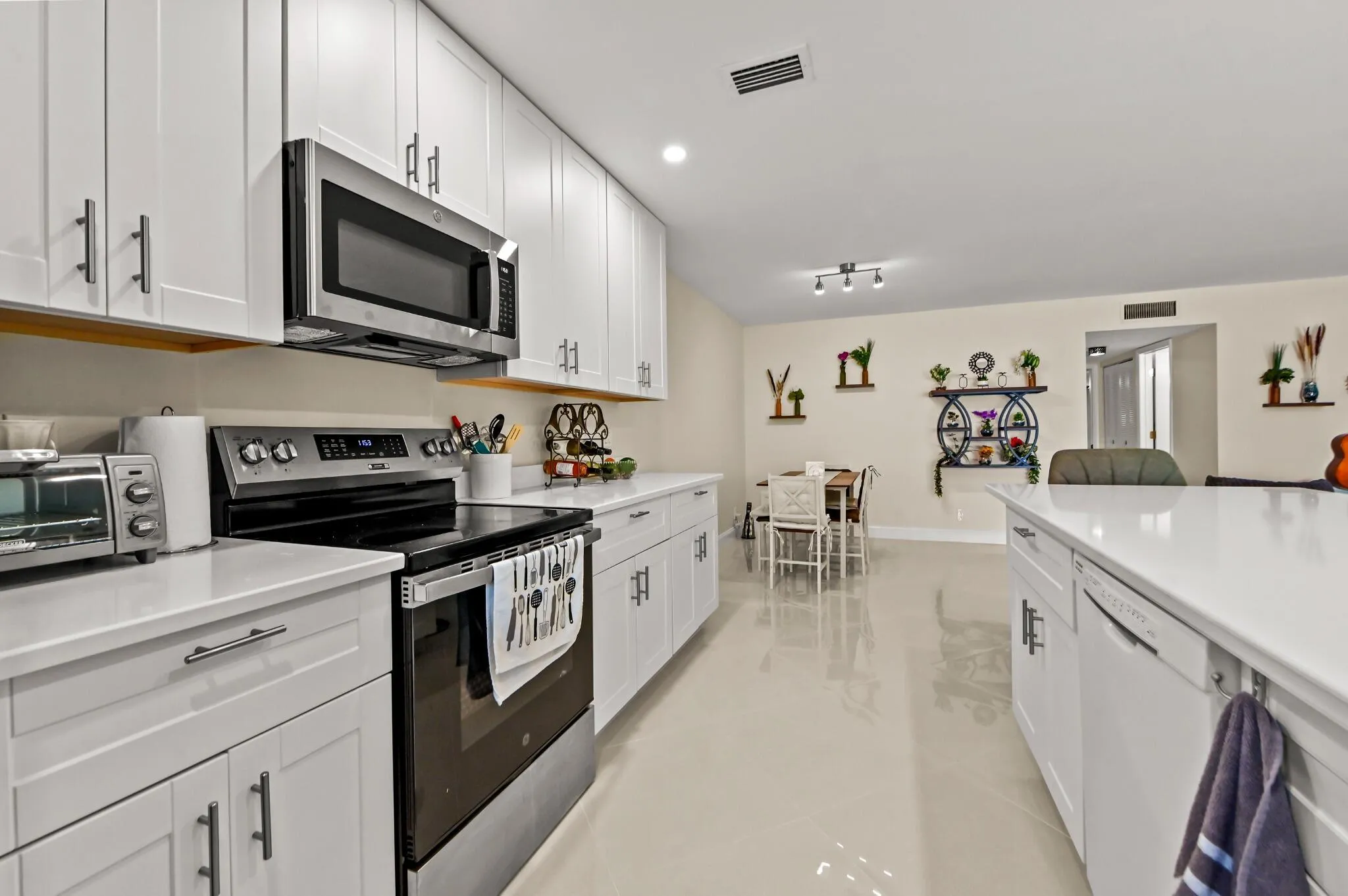 16-Kitchen_Alternate