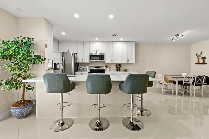 13-Kitchen_Wide