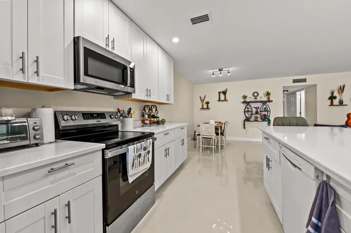 16-Kitchen_Alternate