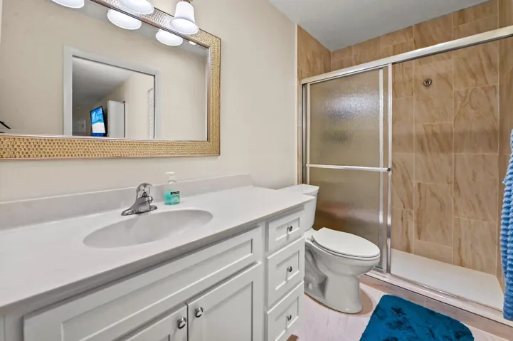 22-Primary_Bath_Alternate