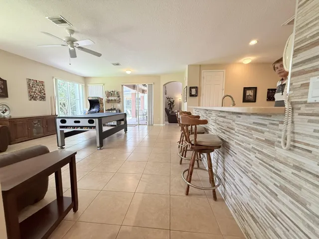 Family Room 4