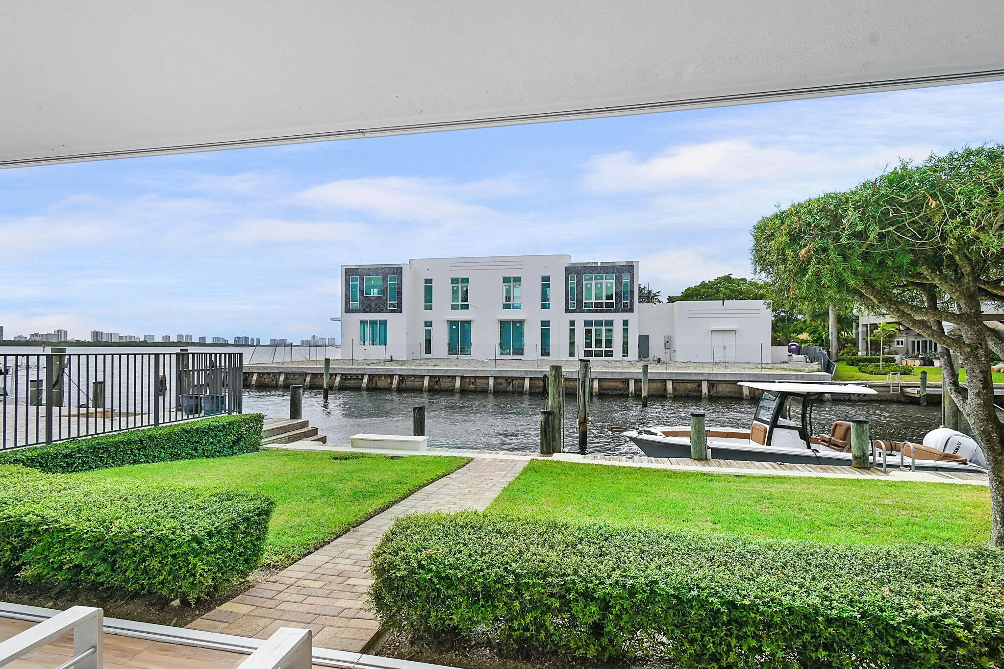 28-web-or-mls-750_9215