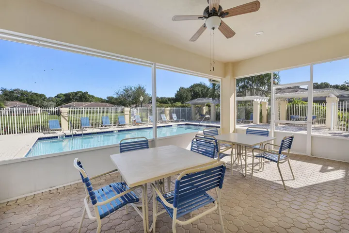 9041 Sun Terrace Cir_041