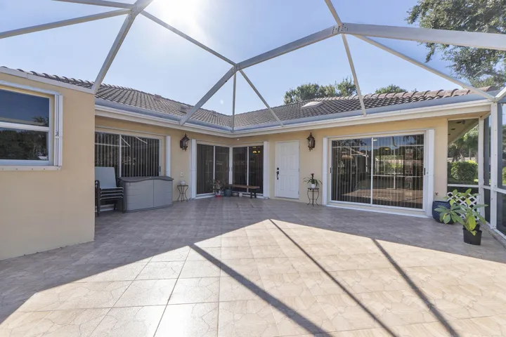 9041 Sun Terrace Cir_036