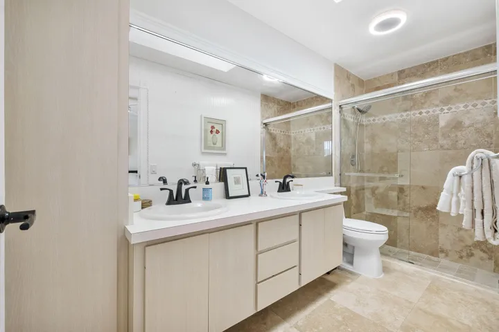 9041 Sun Terrace Cir_016