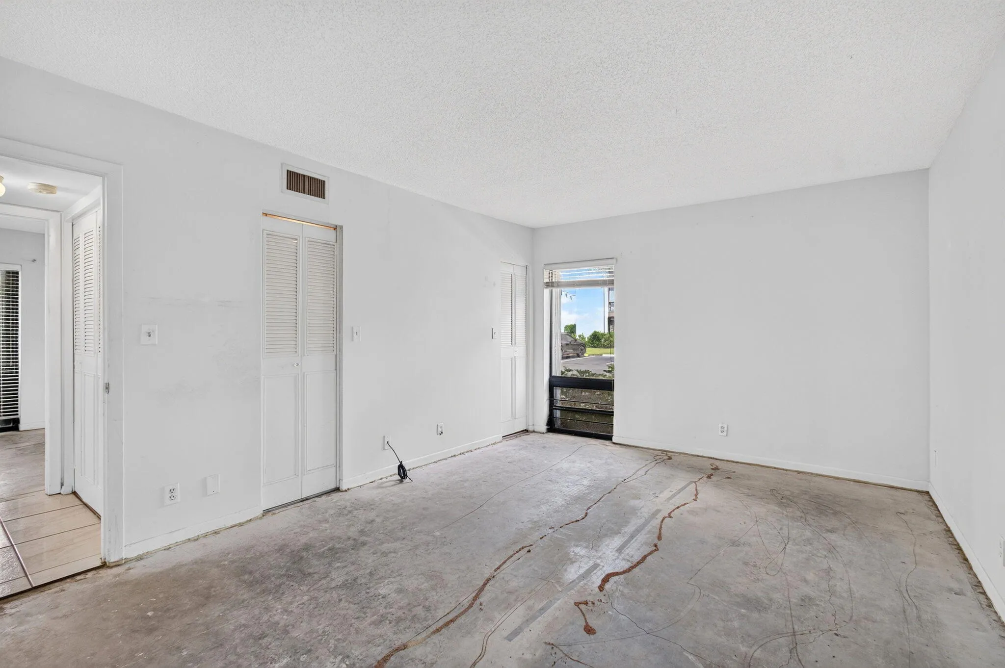 13_Primary-Bedroom-2