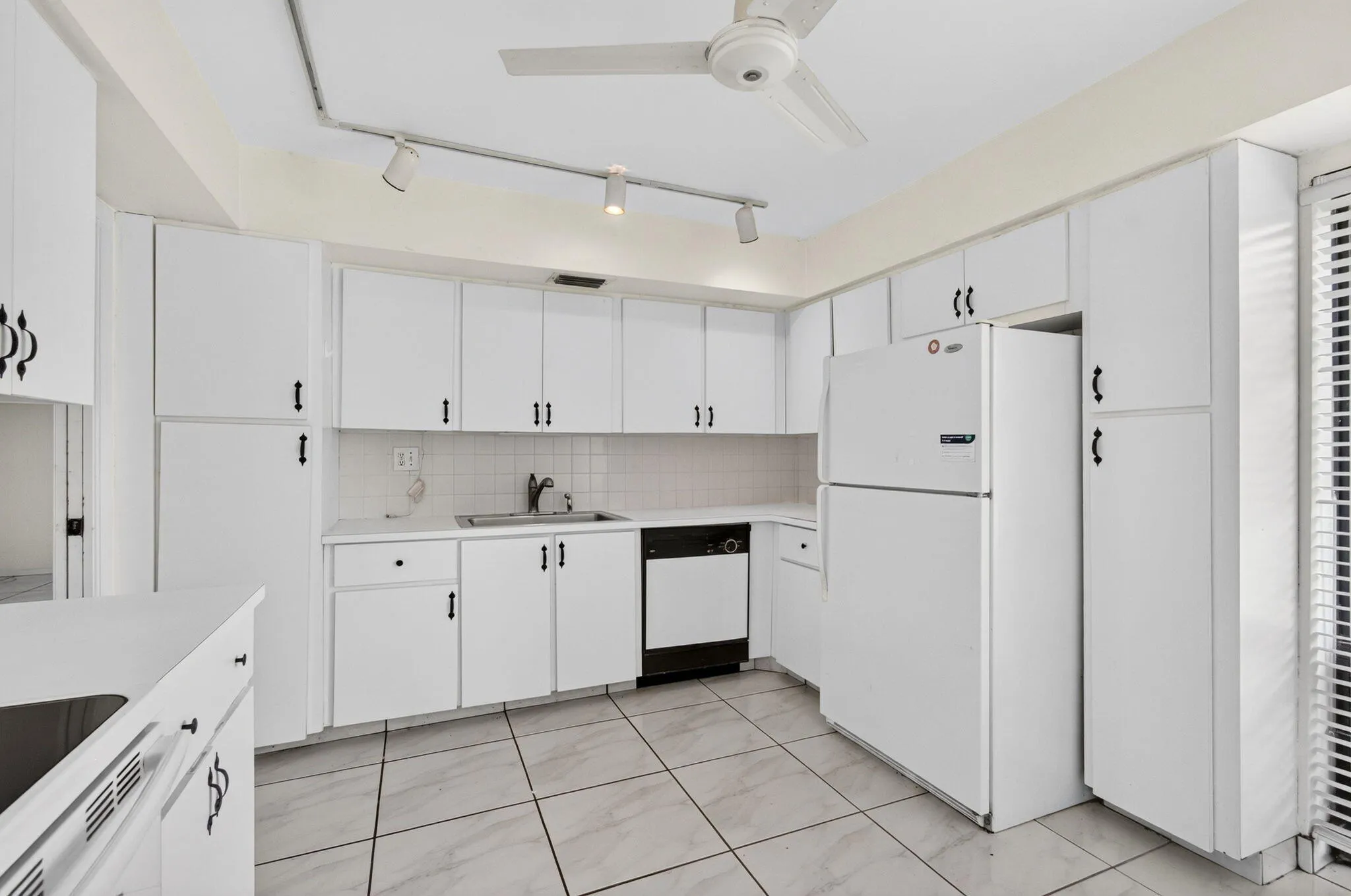 11_Kitchen-2