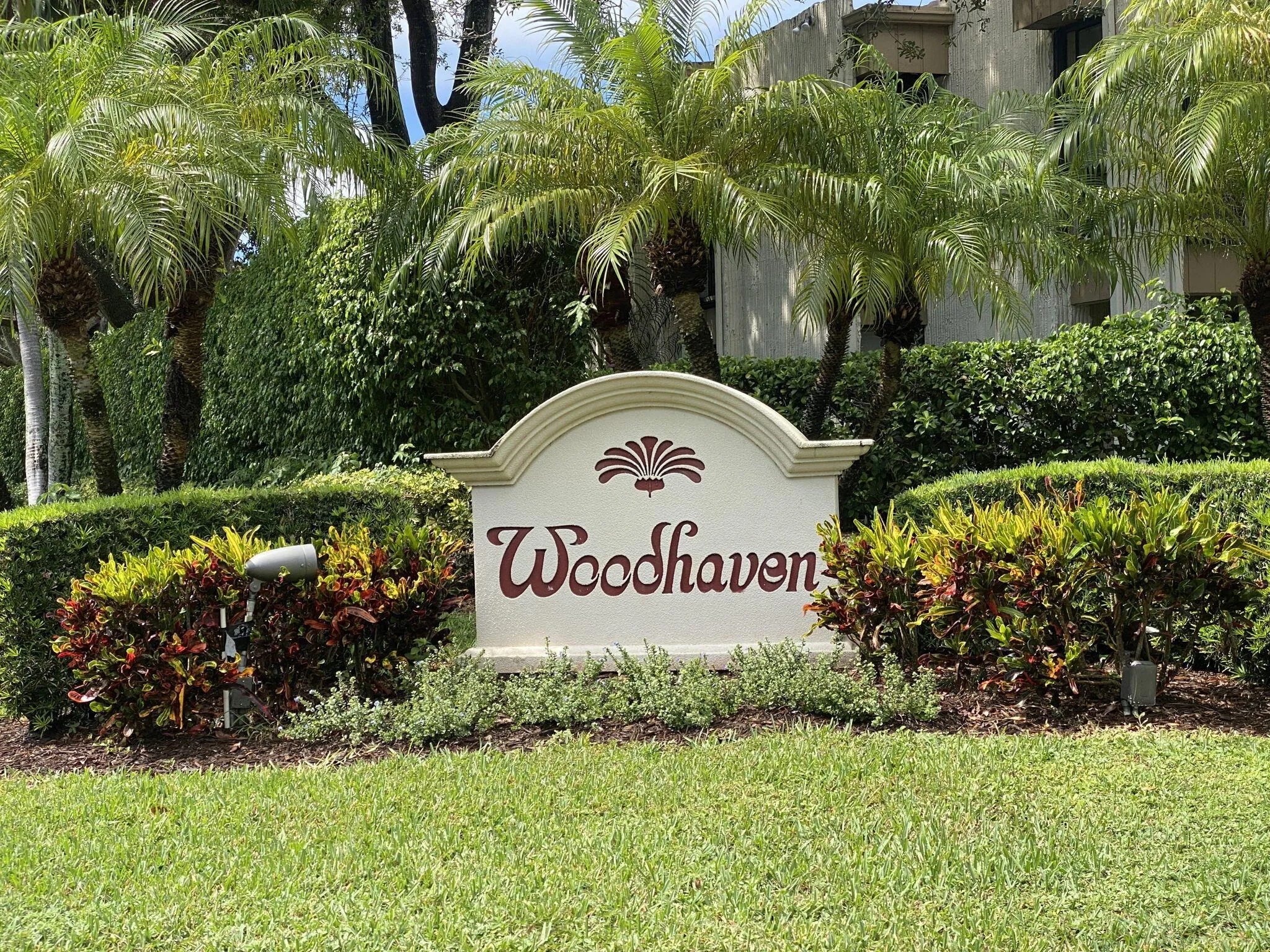 31_Woodhaven-Sign