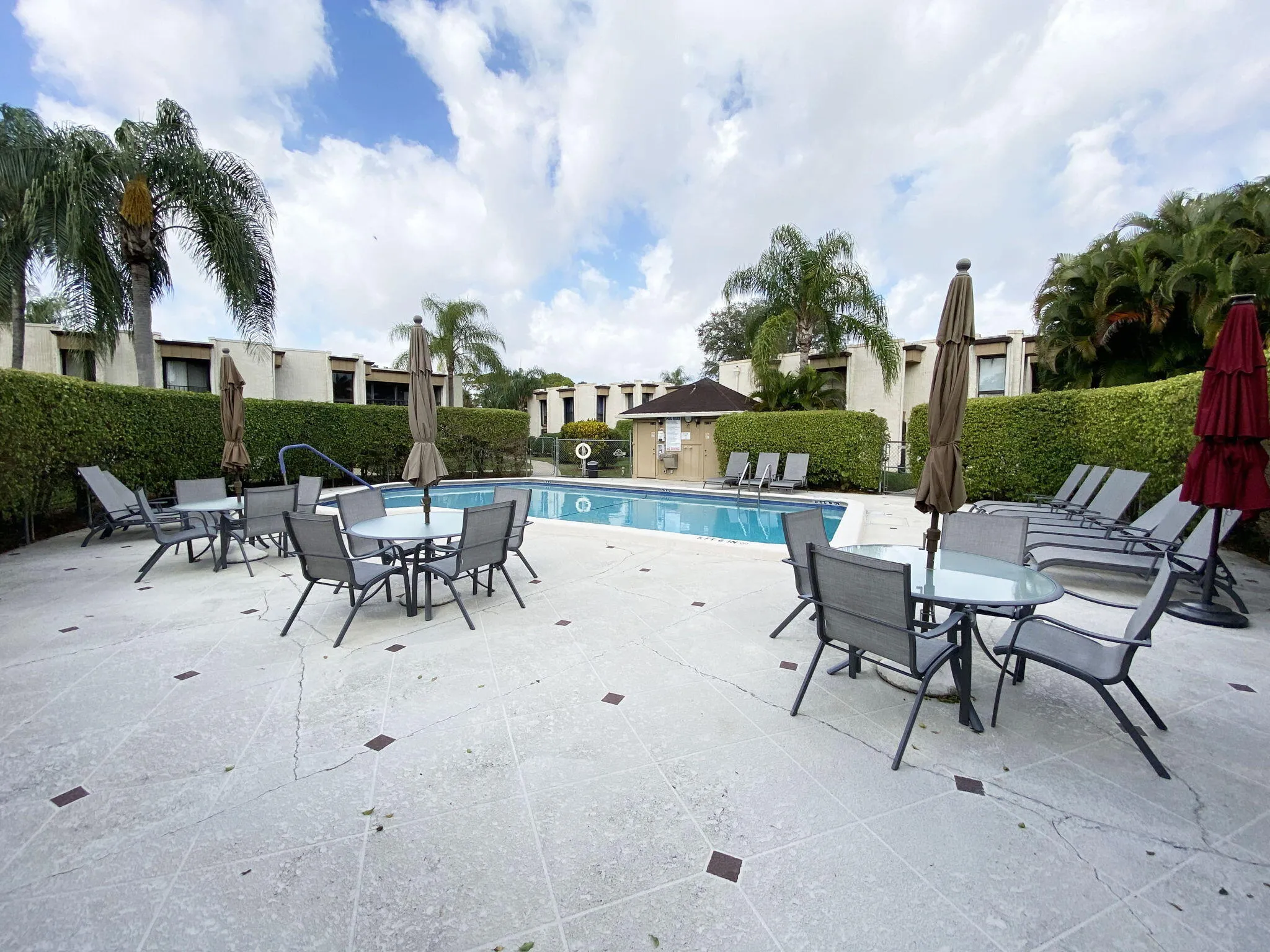29_Pool-Deck