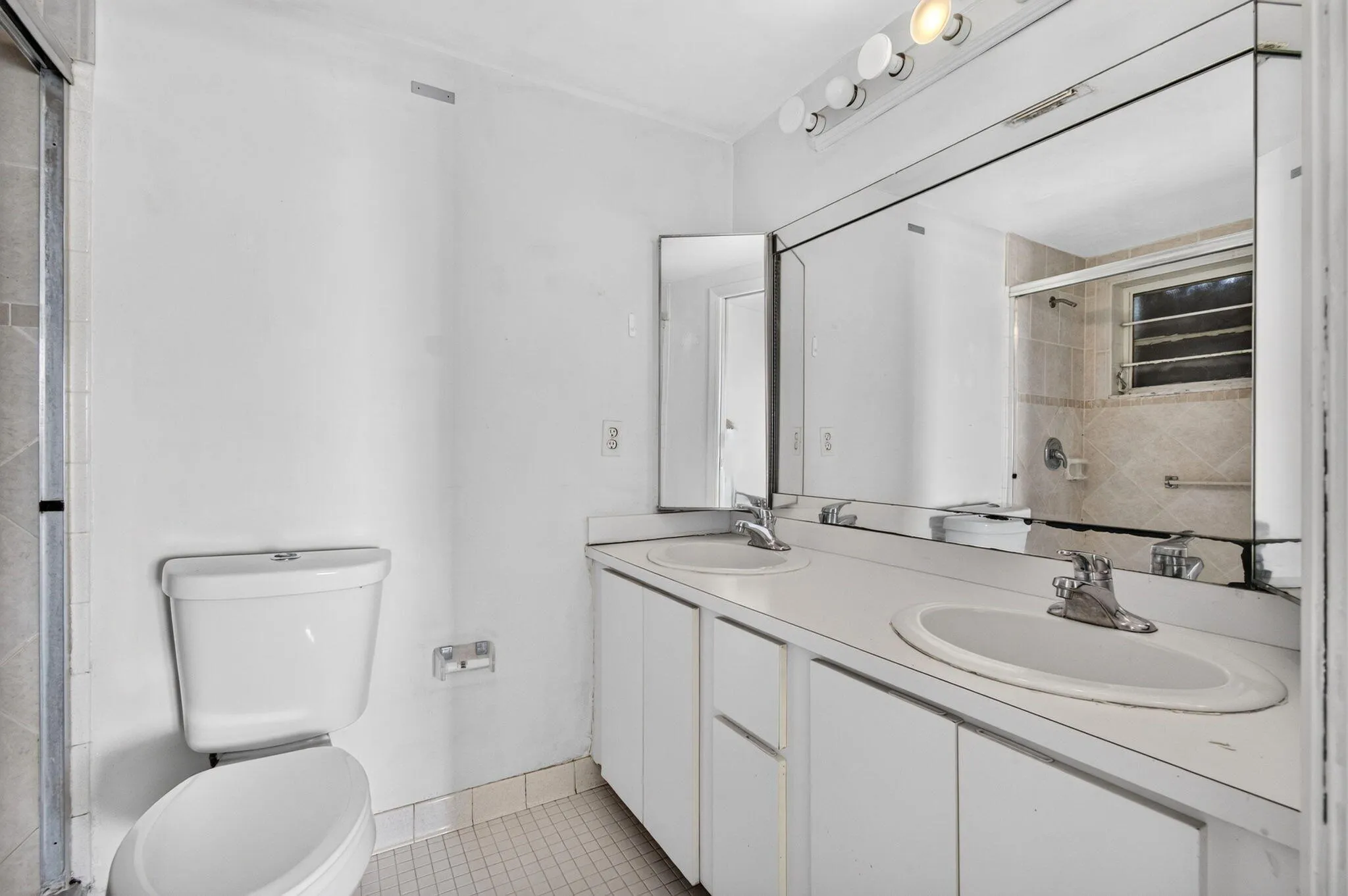 15_Primary-Bath