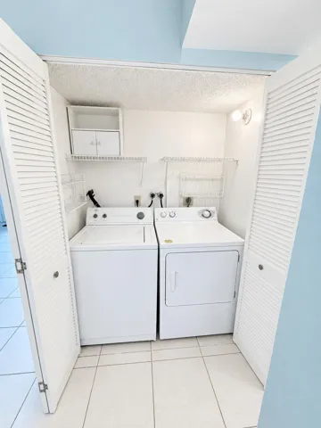 In Unit Washer/Dryer