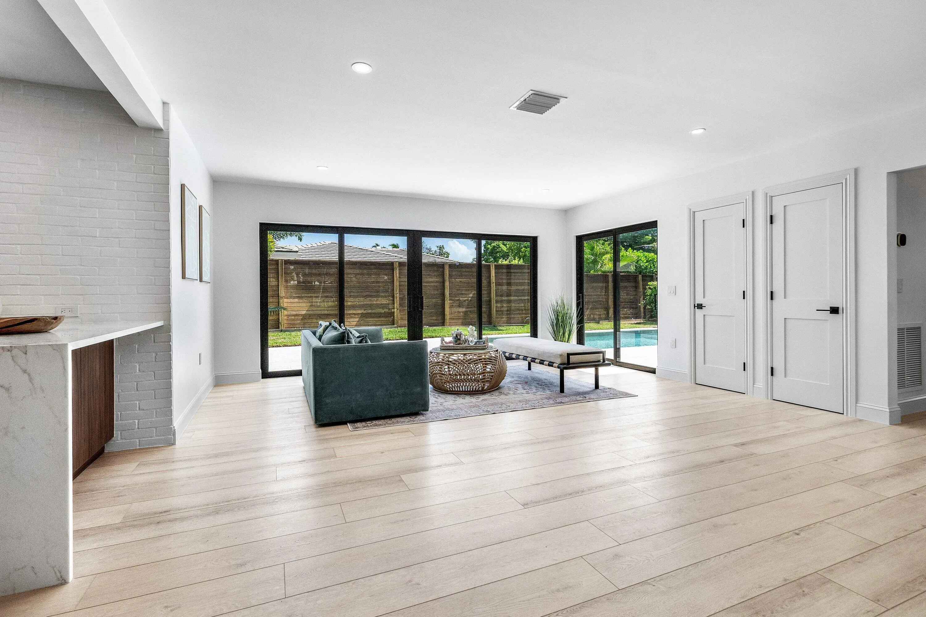 011-115BonnieBriarLane-DelrayBeach-FL-33