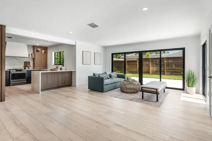 010-115BonnieBriarLane-DelrayBeach-FL-33