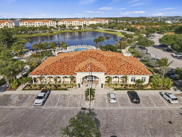 Harbour Isle West Clubhouse