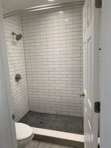 MasterBathroom1