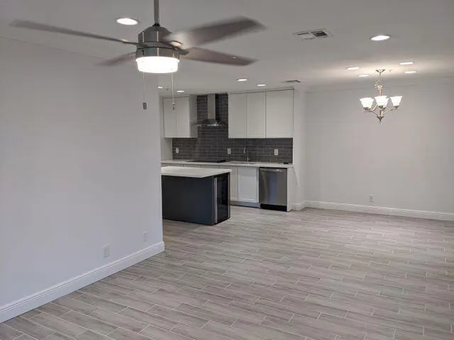 Empty Living Room2