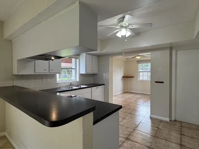 8306 kitchen 3