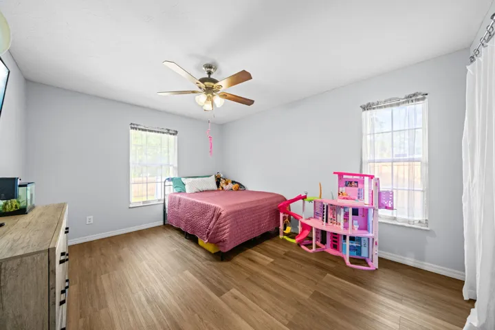 40-web-or-mls-3809-11th-st-sw