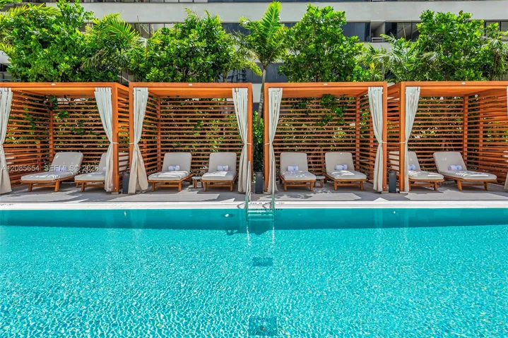 8th floor pool deck