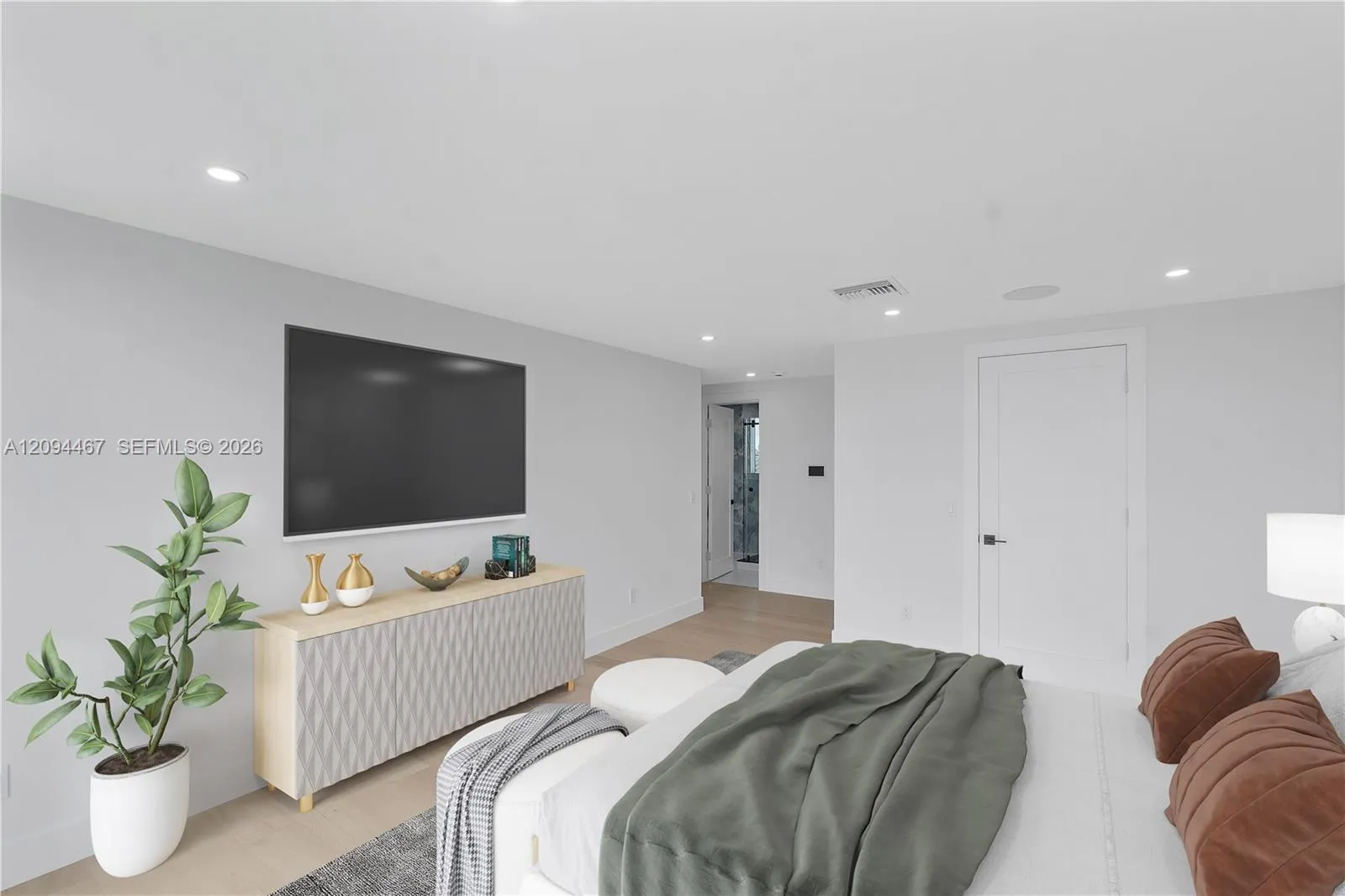 Third floor (virtually staged)