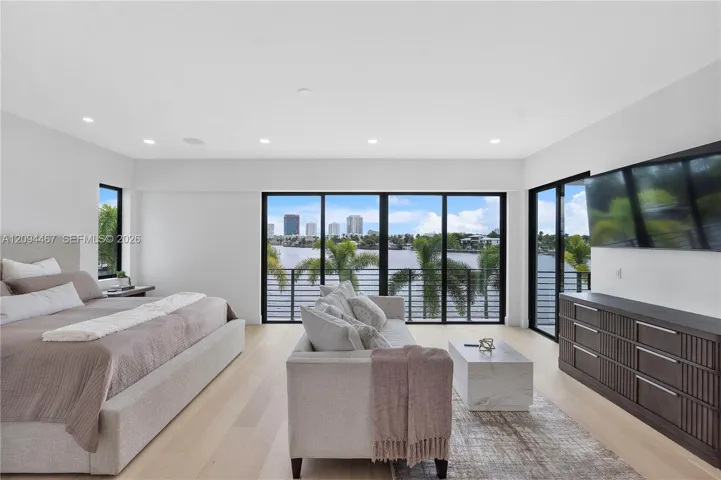 Master bedroom (second floor)