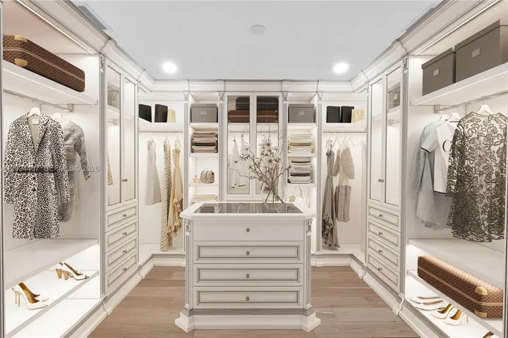 Second floor-Her cCoset (virtually staged)