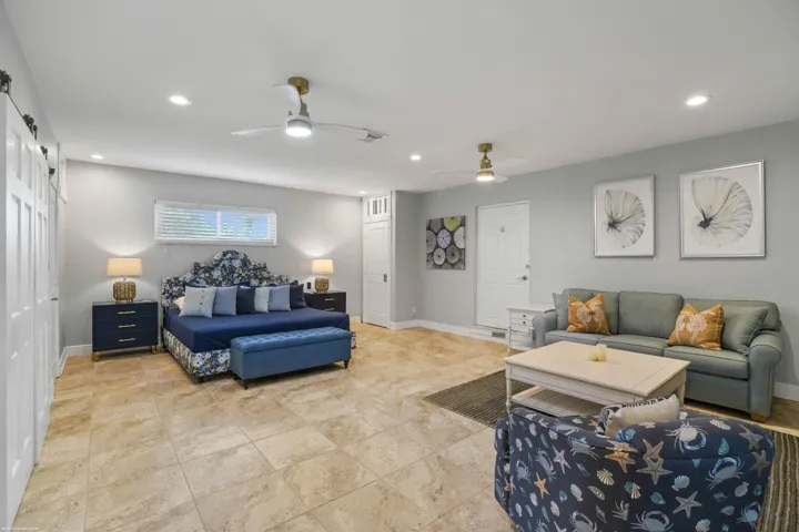 1578 Thumb Point Dr 052