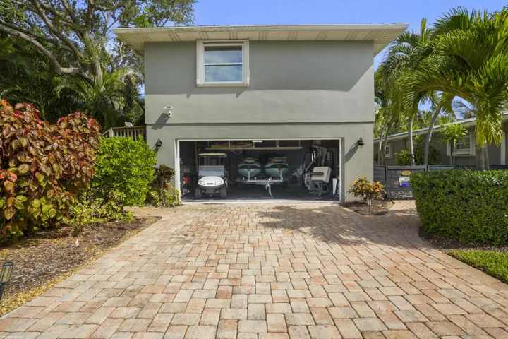 1578 Thumb Point Dr 068
