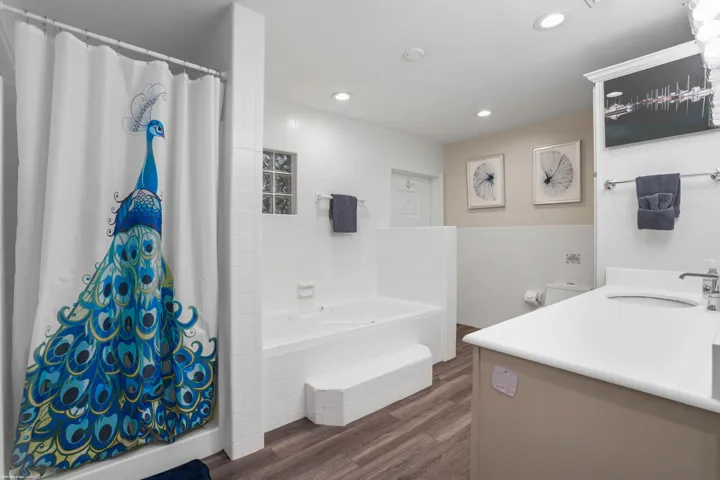 1578 Thumb Point Dr 046